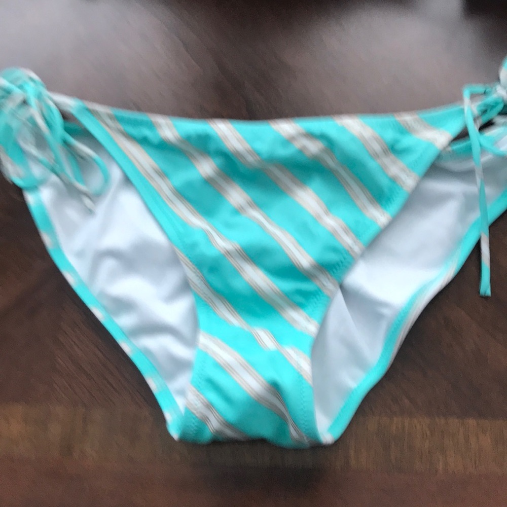 Cheeky string tie bikini
